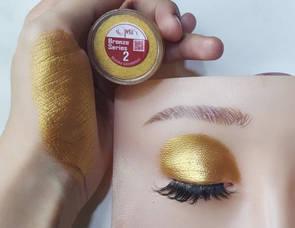 Opera Bronze Highly Pigmented Long-lasting Eyeshadow