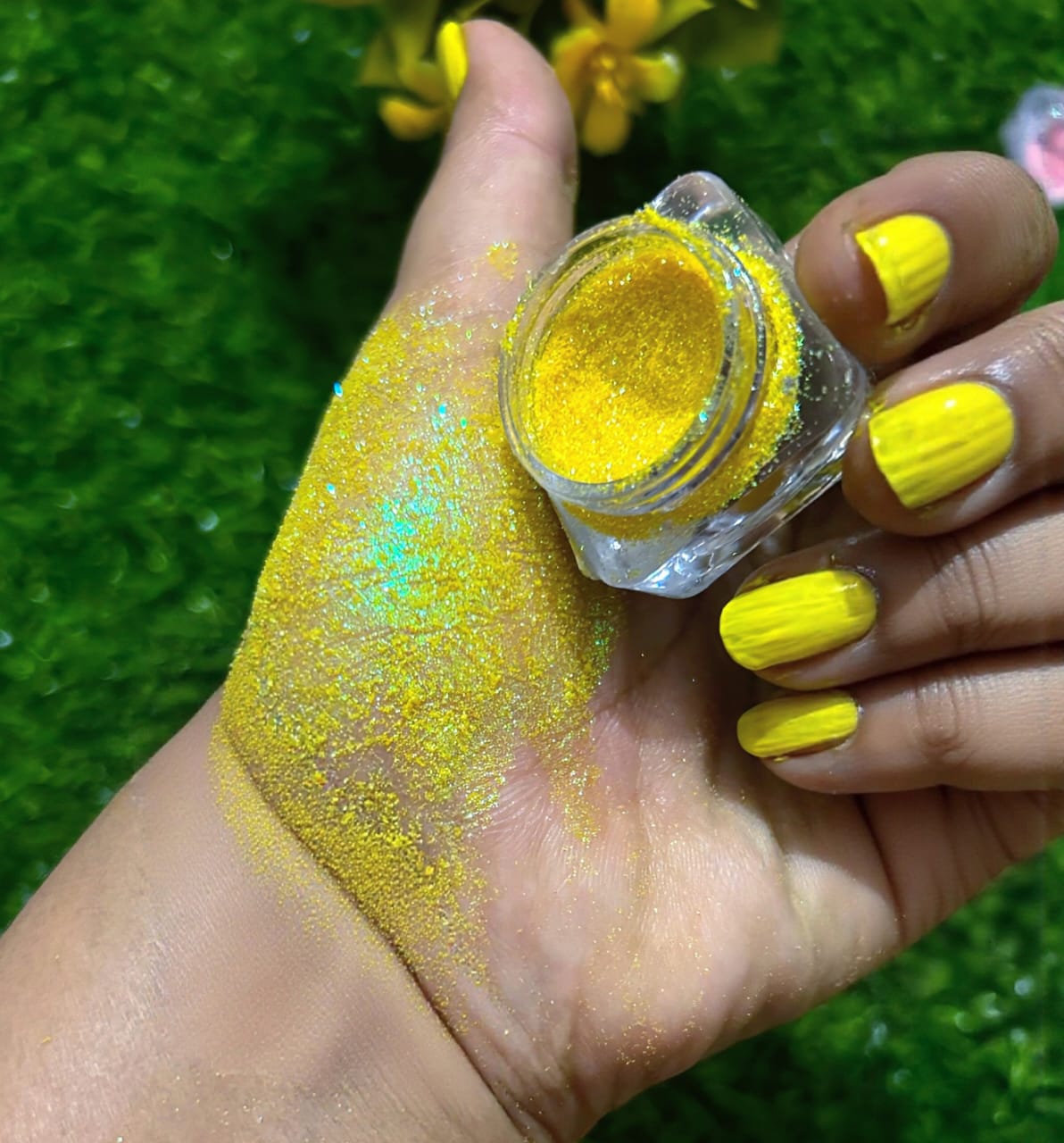 Night Glow Duochrome Loose Glitter | Opera Cosmetics