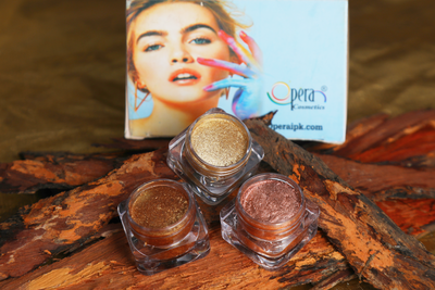 Opera Highly Pigmented Magic Fly Best Highlighter (Greenish Gold)